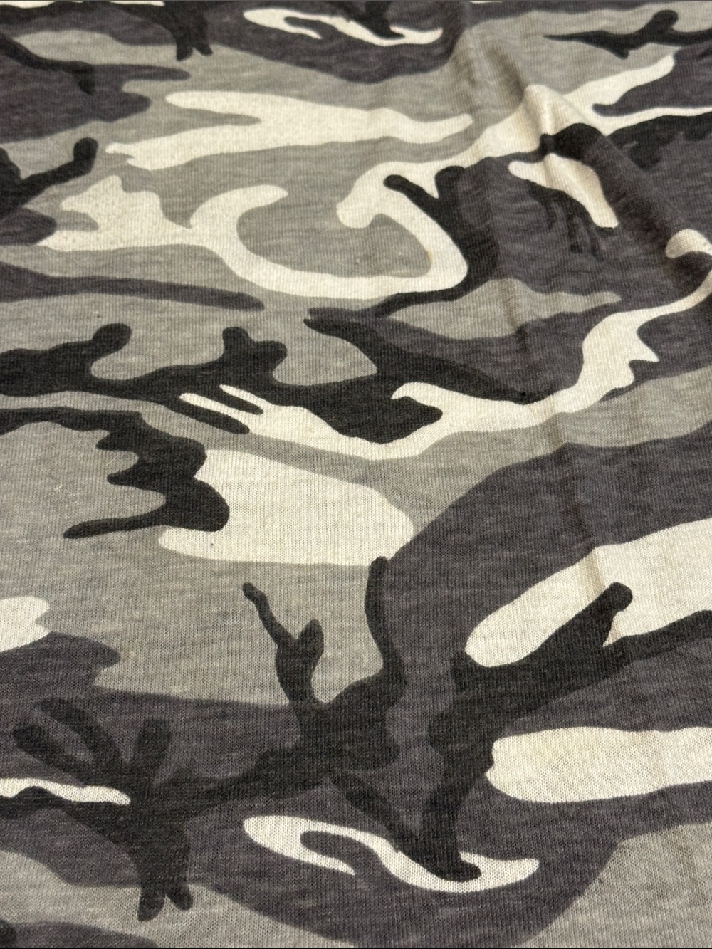 Sleeveless Camo Tank Top - Gray Camo women’s size medium - Picture 6 of 8